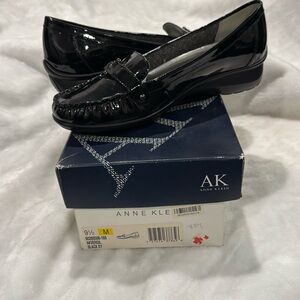 NWT Anne Klein iflex patent leather loafers, Size 91/2M